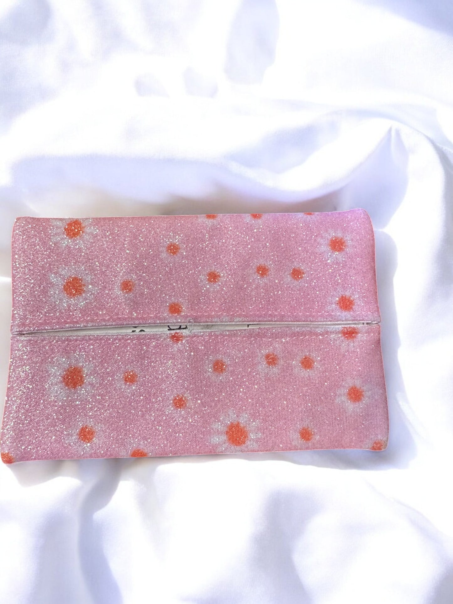 Vinyl Tissue Holder